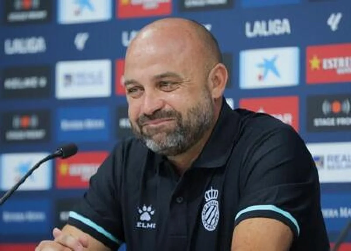 سرمربی اسپانیول:عصبانی‌ام، چون باید بارسلونا را شکست می‌دادیم - پارس فوتبال