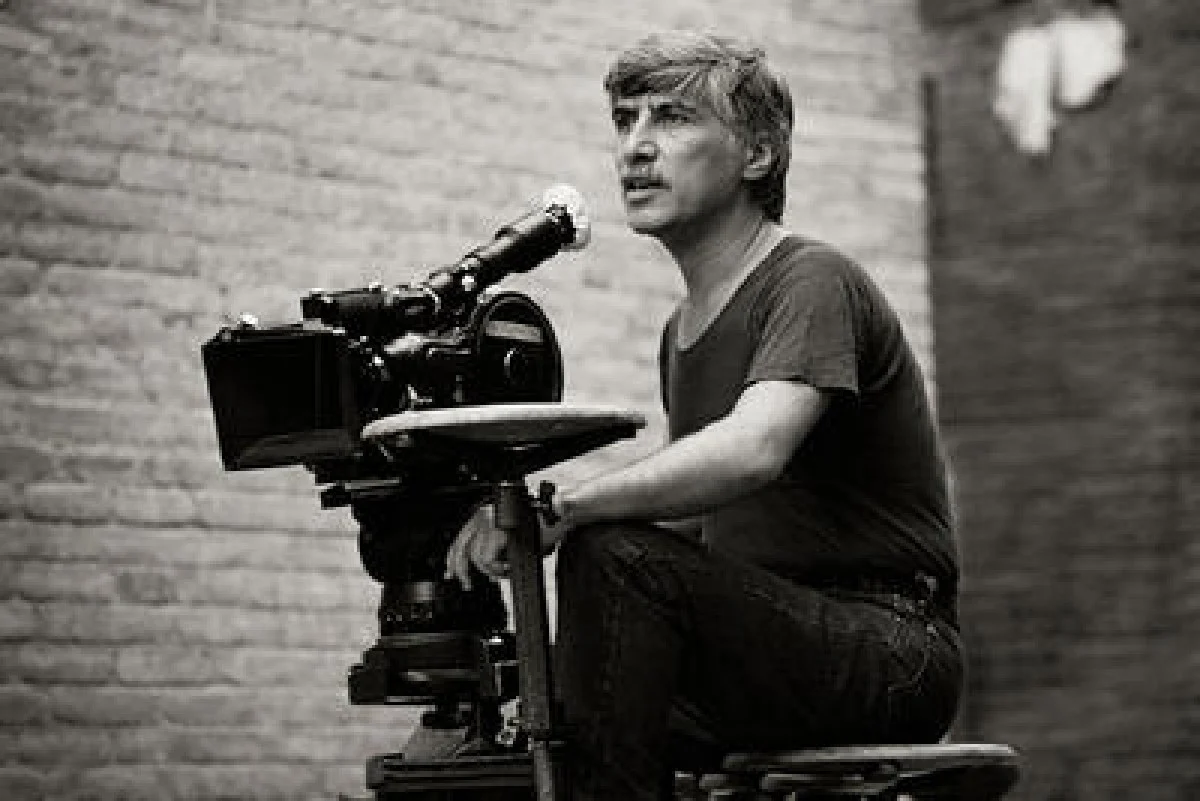 اولین عکس از آرامگاه بهرام بیضایی