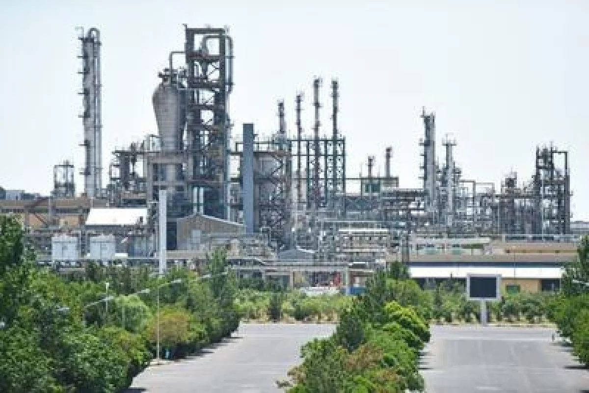 آذرماه موفق بورس کالای پتروشیمی تبریز / نقدشوندگی بالا و تقاضای پرقدرت برای محصولات پایه