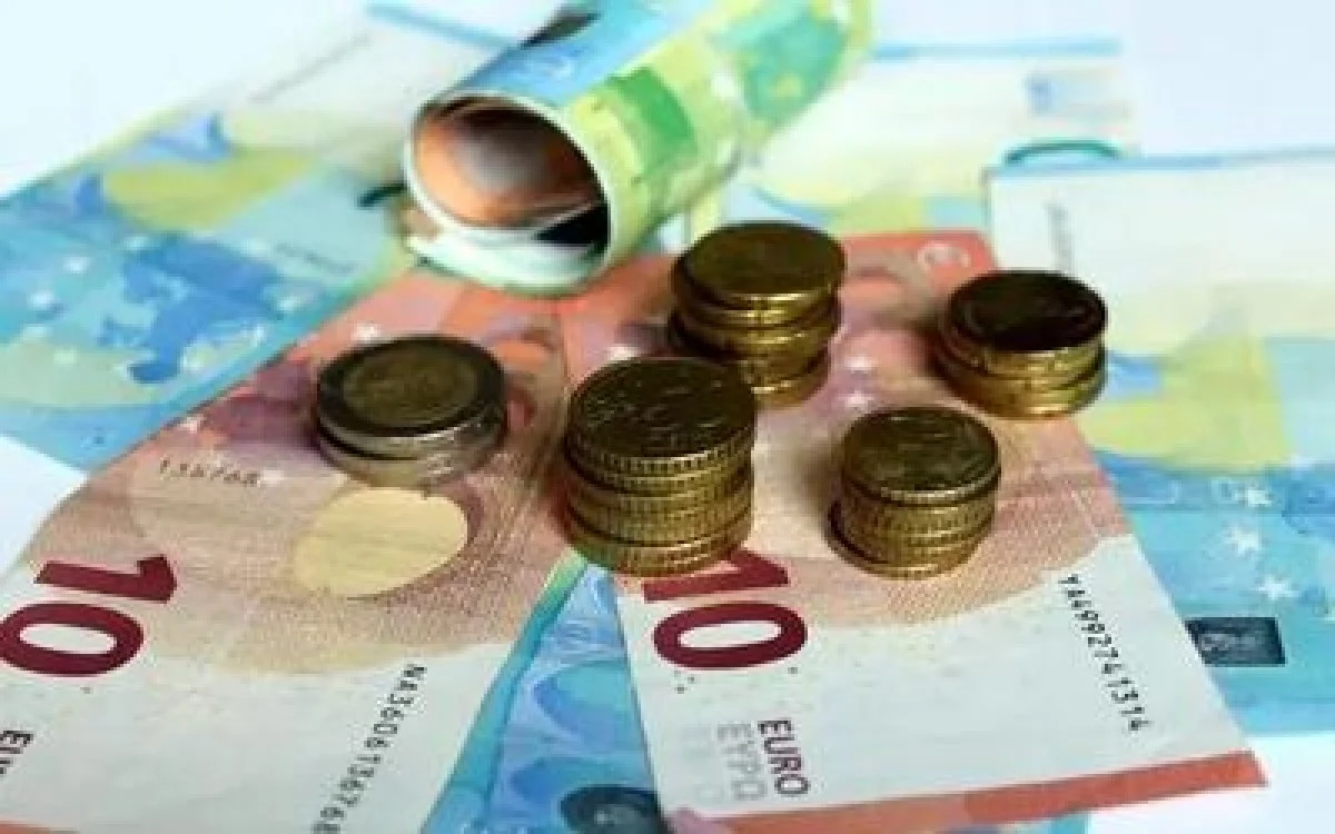 قیمت یورو امروز دوشنبه ۱۵ دی ۱۴۰۴