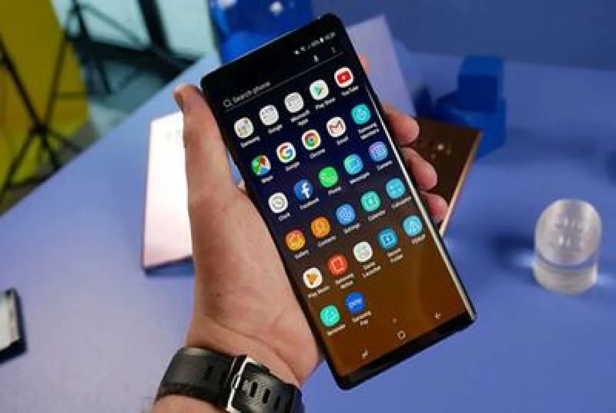 افت ۱۴ درصدی واردات گوشی تلفن همراه در ۹ ماهه ۱۴۰۴