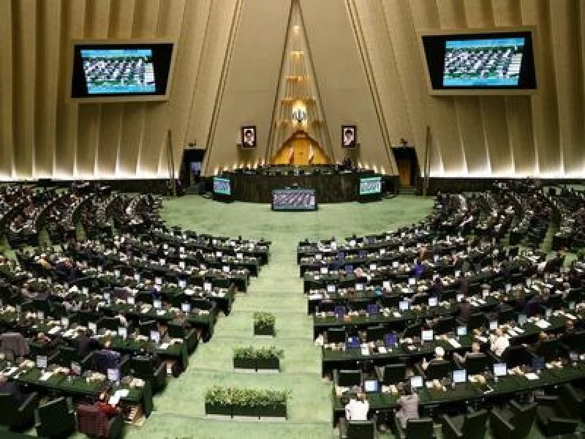 سوال از وزیر اقتصاد در دستور کار مجلس