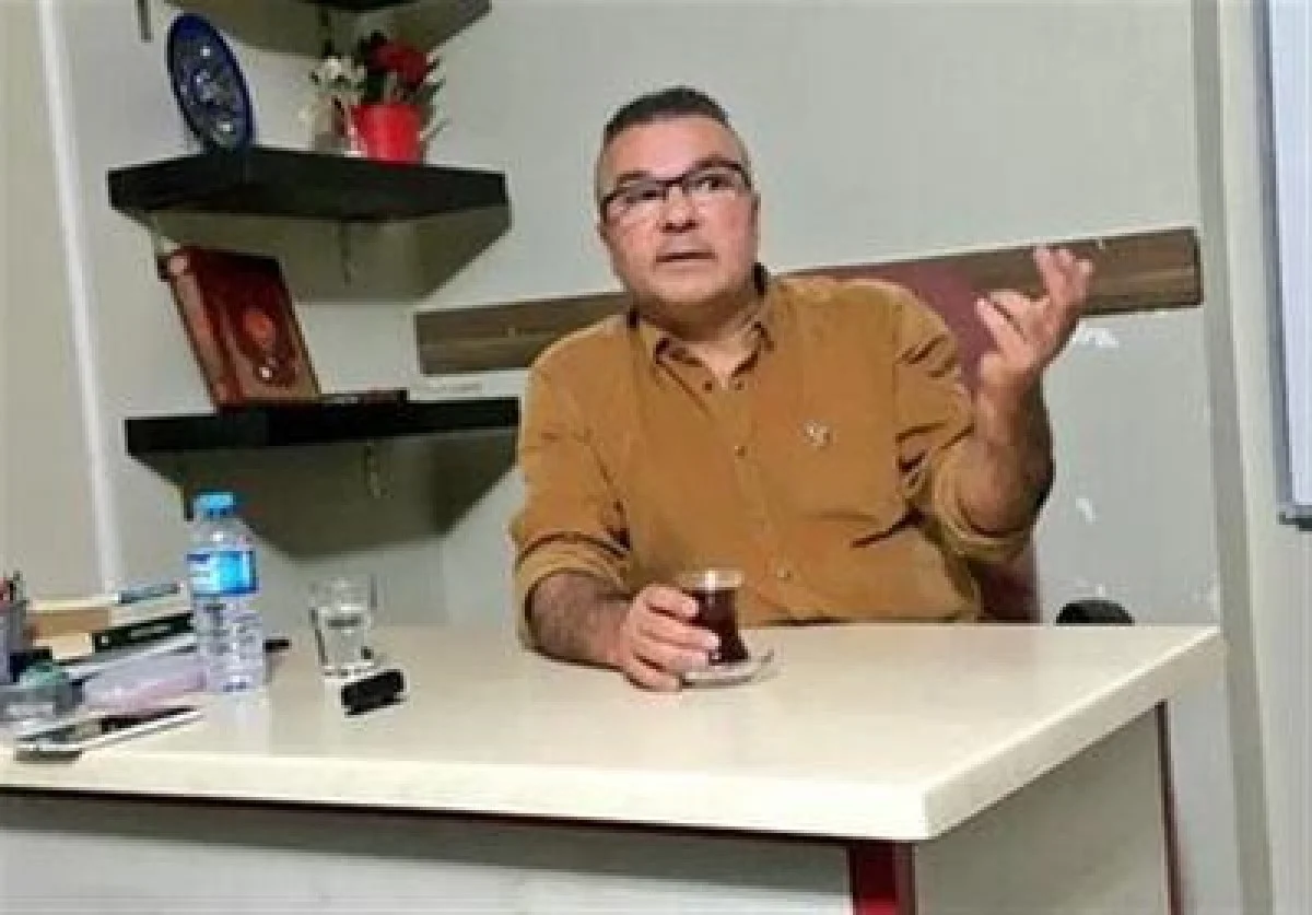 استاد دانشگاه ترکیه: نسبت به تحولات ایران دچار بحران اخبار سالم هستیم - تسنیم