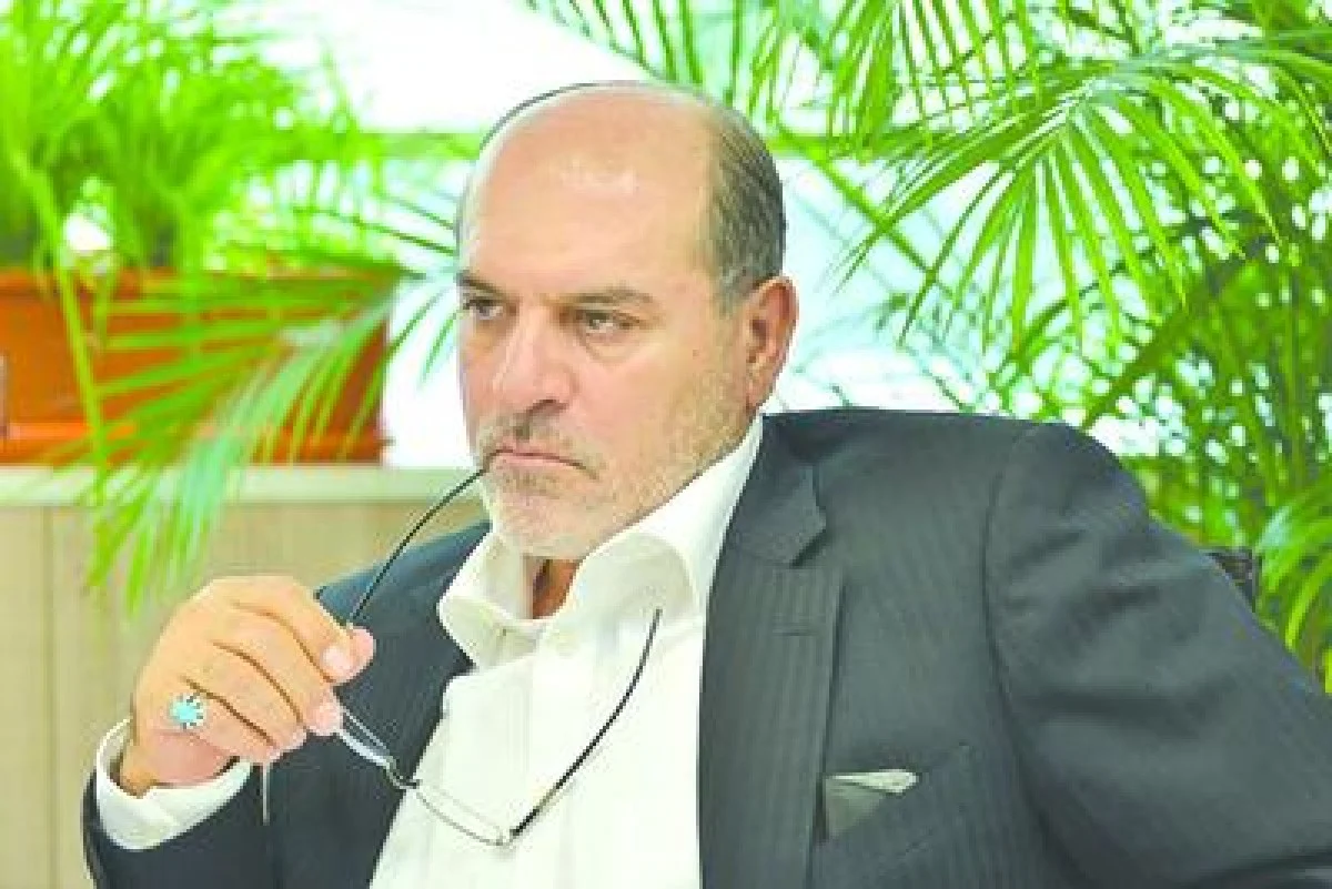 فعالان اقتصادی وارد فضای سیاسی نمی شوند/ دولت زمینه رونق تولید را فراهم کند