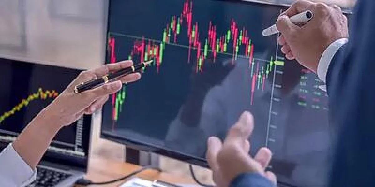 چشم‌انداز بورس دوشنبه ۱۵ دی ۱۴۰۴؛ آیا فشار فروش کمتر می‌شود