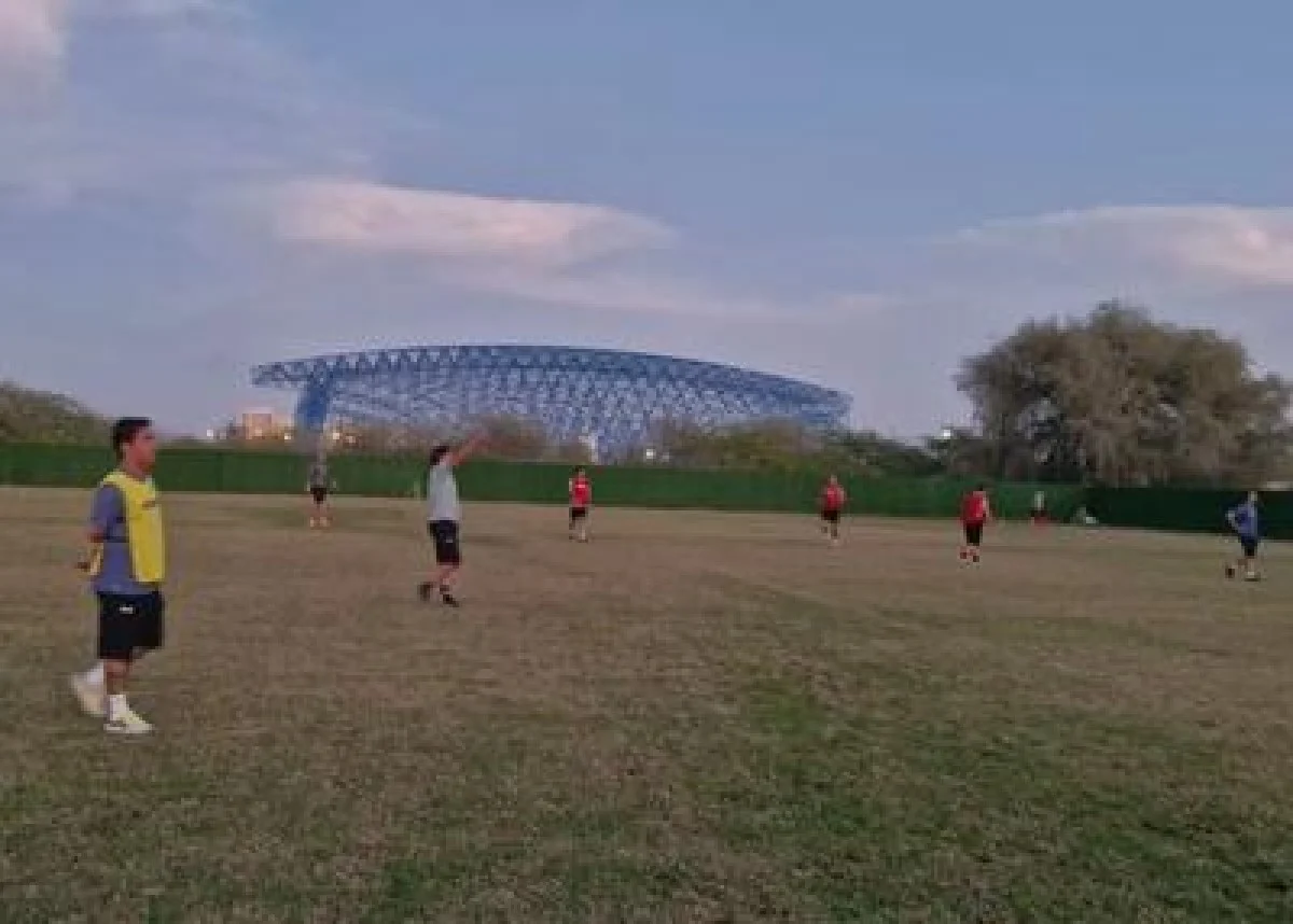 عجیب‌ترین بازی دوستانه در جزیره کیش!