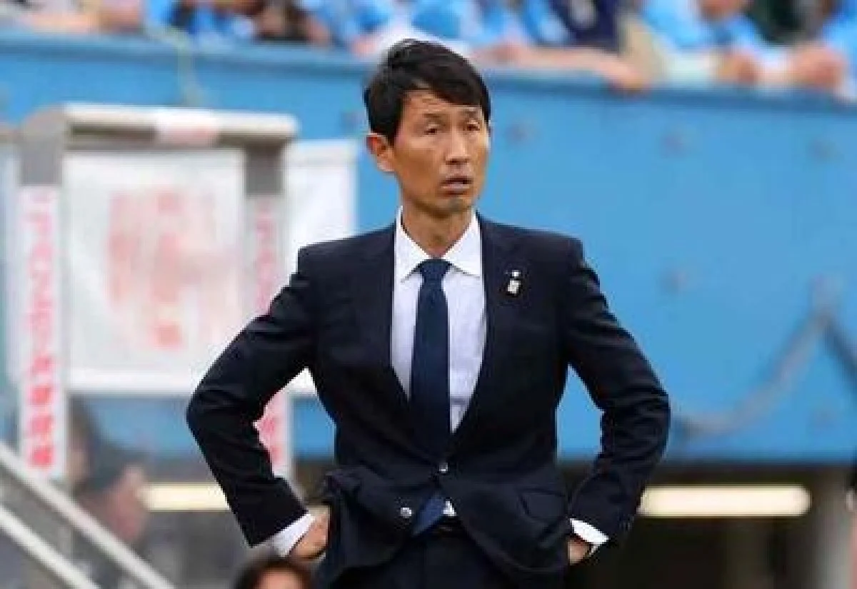 سرمربی شهاب زاهدی در ژاپن به دلیل بی‌انضباطی اخراج شد!