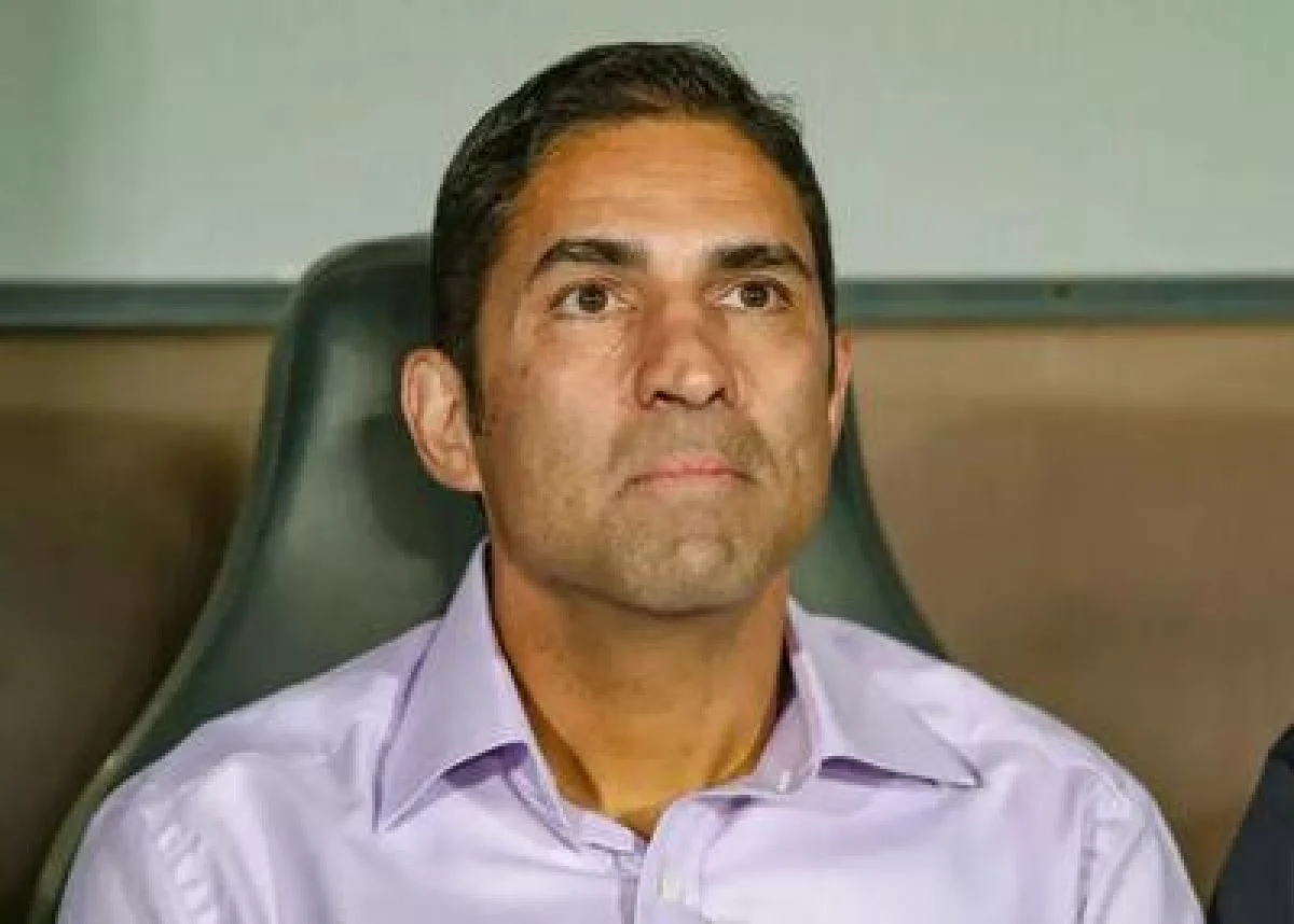 هاشمیان بعد از حکم برکناری روی نیمکت نشست!