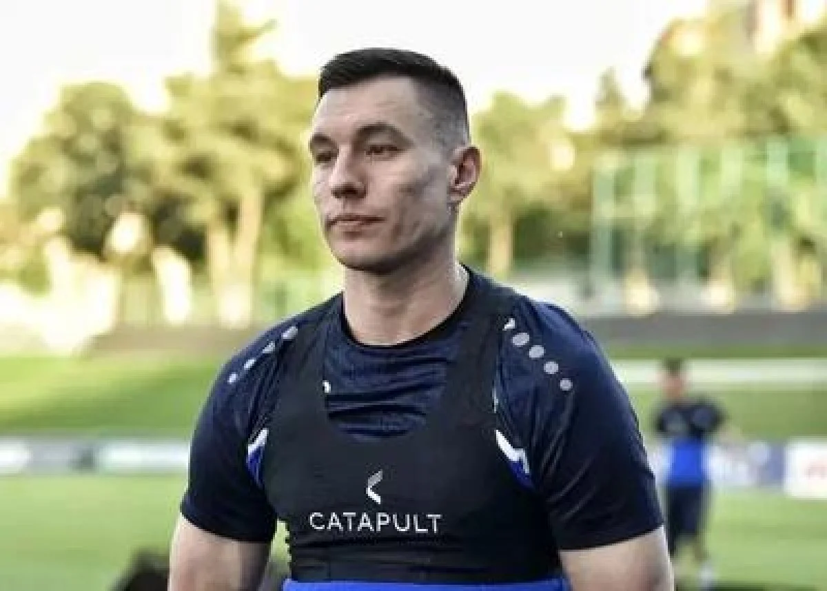 مهاجم پرسپولیس راهی قطر می‌شود