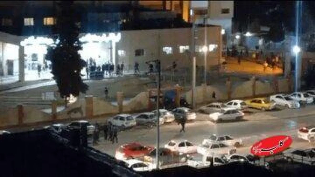 گزارش «فارس» از درگیری در بیمارستان امام خمینی ایلام؛ معترضان آنجا سنگر گرفته بودند - کلبه سرگرمی