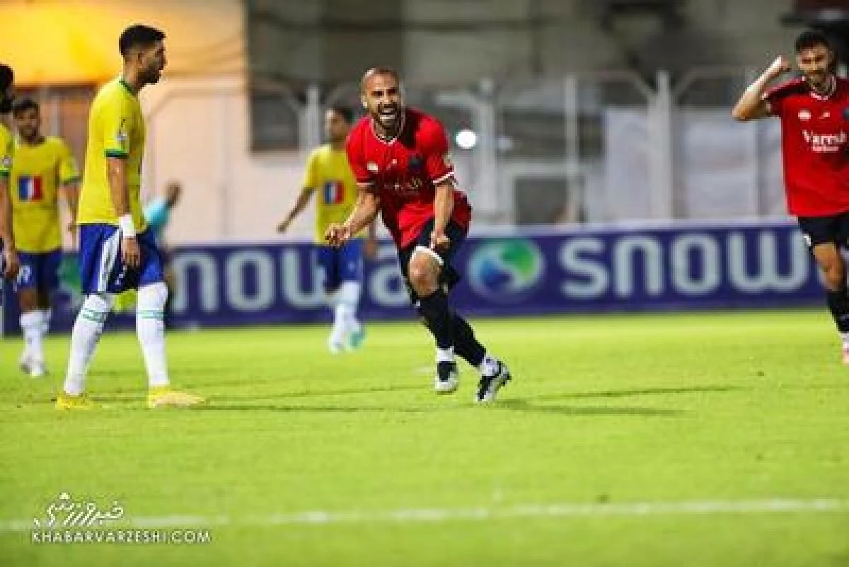 منتظر نساجی و صنعت نفت در لیگ برتر باشید