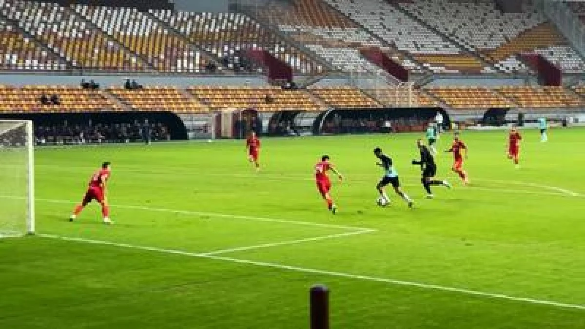 از قزوین تا اهواز؛ دیدار دوستانه فولاد و شمس آذر