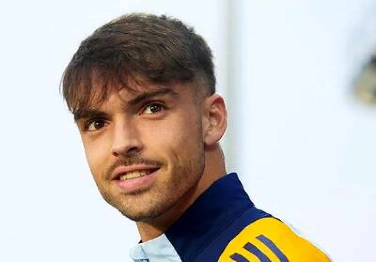 آسنسیو،دل کودک مبتلا به سرطان خون را شاد کرد+عکس