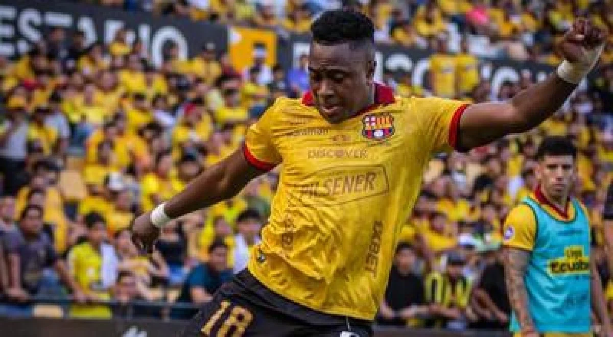 هایلایت و بیوگرافی برایان کارابالی، دفاع راست لینک‌شده به پرسپولیس؛ شش پاس گل در بارسلونا