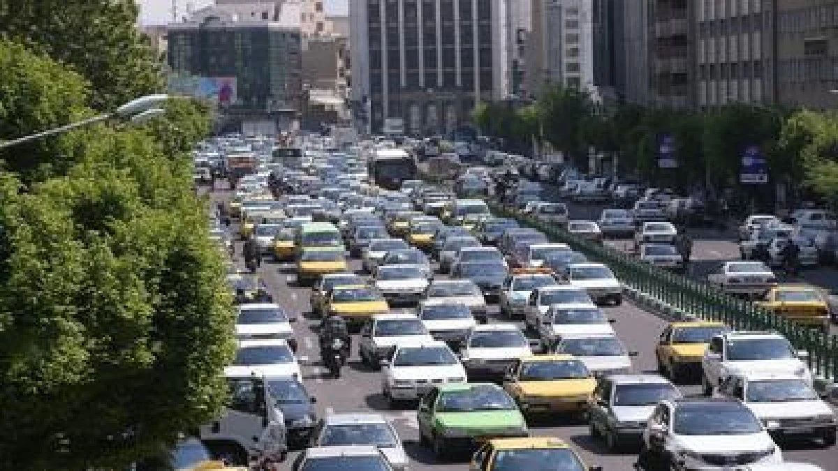 پلیس تأکید کرد: جریمه 200 هزار تومانی در انتظار خودروهای با پلاک زوج در تهران