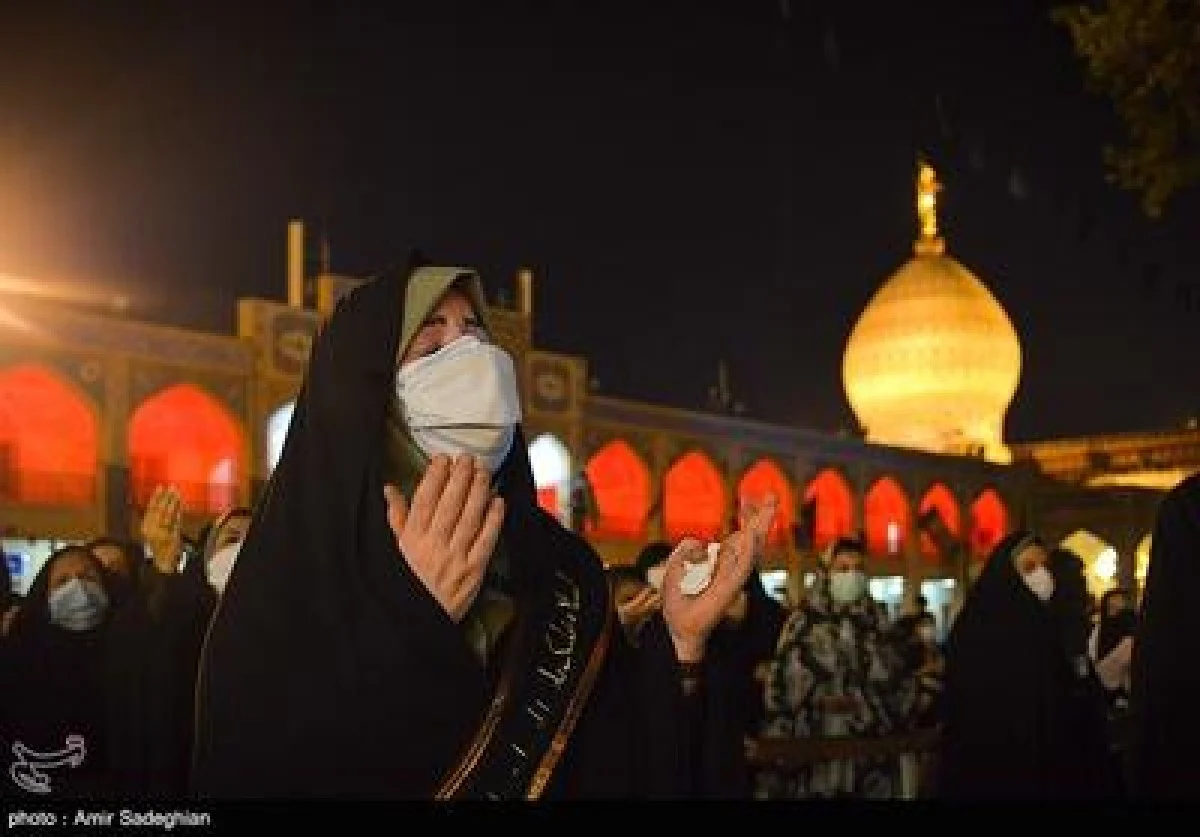 حرکت کاروان‌های عزاداری 12 شهرستان فارس به سوی حرم مطهر شاهچراغ(ع) - تسنیم