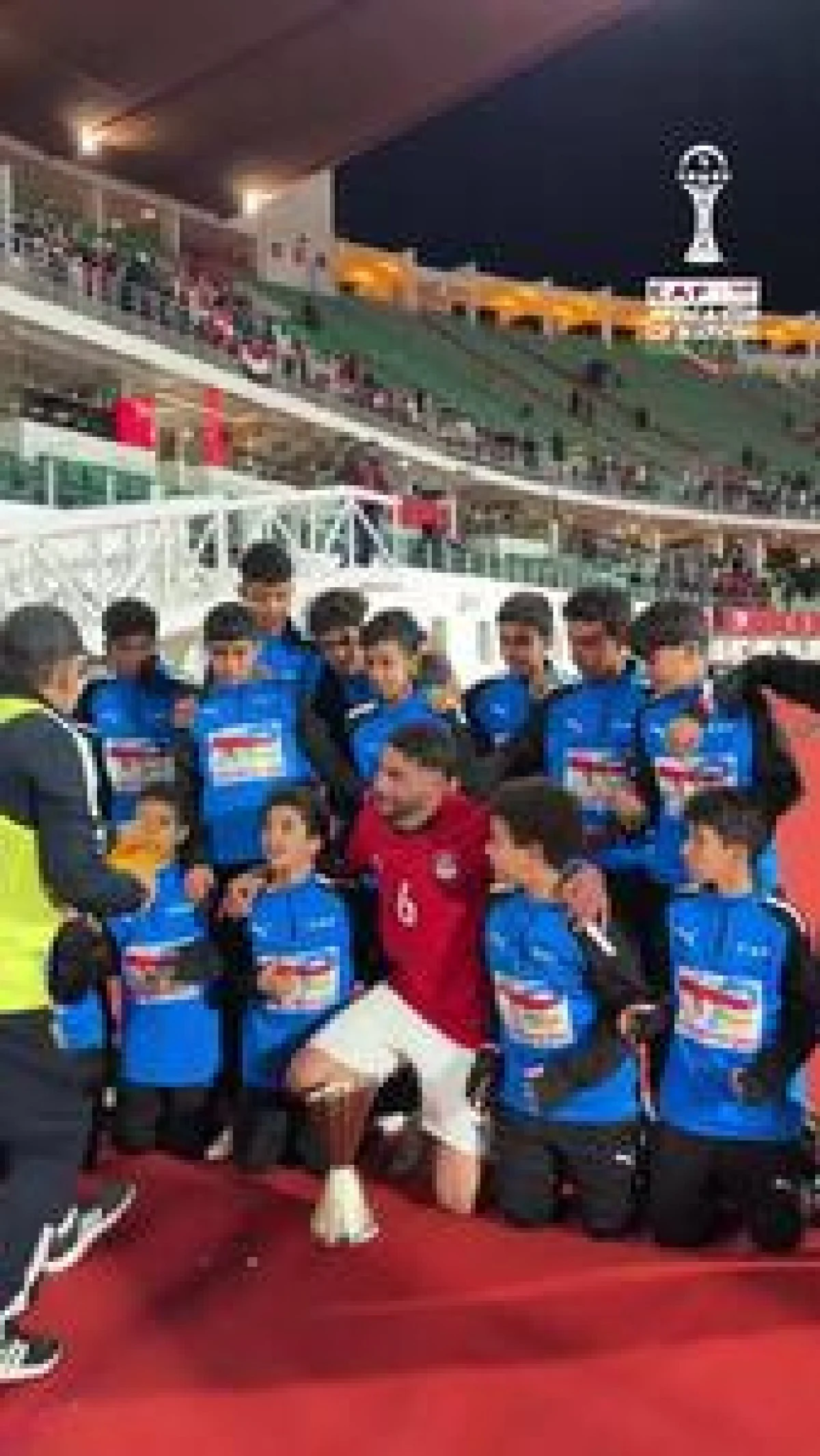 ویدئو: عکس یادگاری بهترین بازیکن مصر با توپ جمع‌کن‌ها - پارس فوتبال