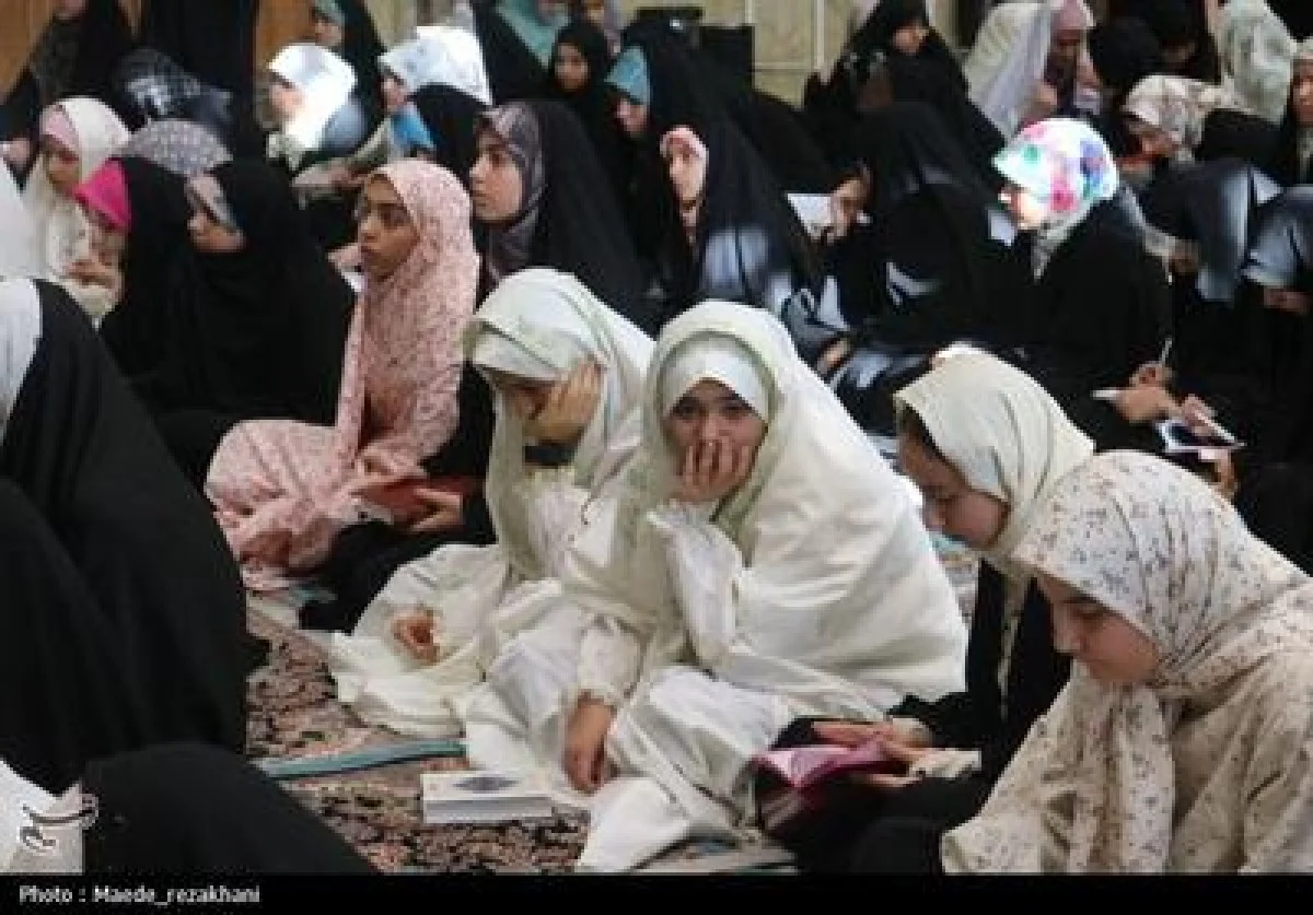 حضور چشمگیر جوانان در آیین اعتکاف سیستان  فیلم - تسنیم