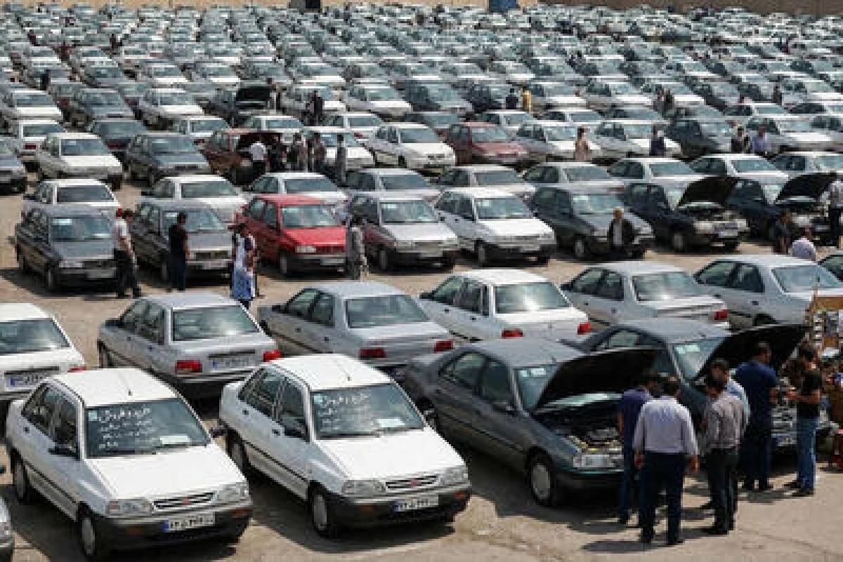 تاثیر نوسانات بهای ارز روی بازار خودرو