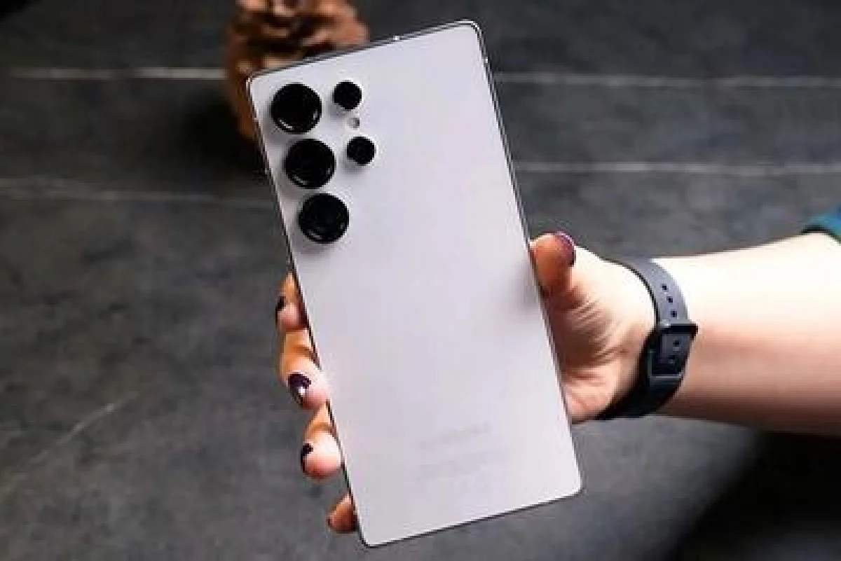 قیمت روز گوشی ۱۶ دی ۱۴۰۴